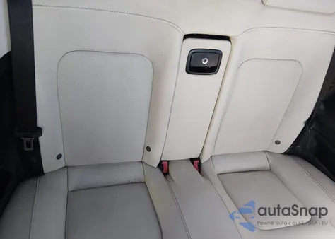 2007 Volkswagen New Beetle Triple White from USA, damaged, VIN 3VWFG31Y27M415871